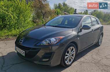 Хетчбек Mazda 3 2009 в Сарнах