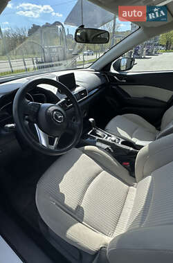 Седан Mazda 3 2015 в 