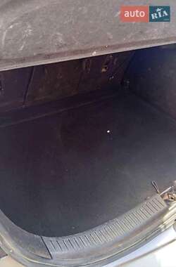 Хетчбек Mazda 3 2004 в 