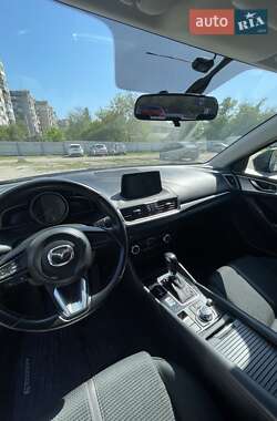 Седан Mazda 3 2018 в 