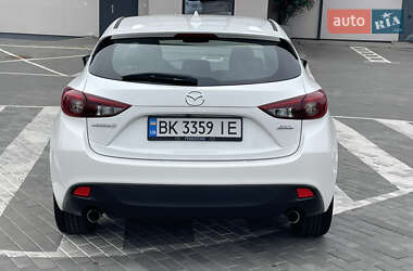 Хэтчбек Mazda 3 2014 в 