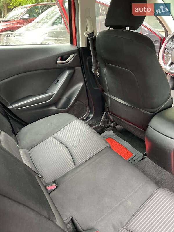 Седан Mazda 3 2015 в Львове
