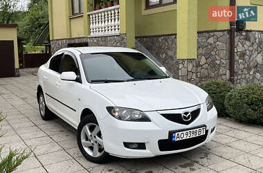 Седан Mazda 3 2008 в Тячеве