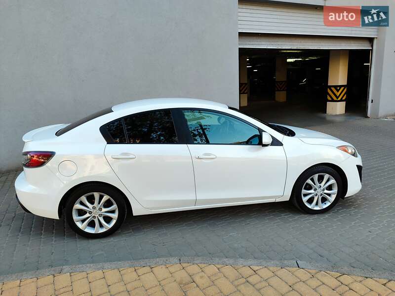 Седан Mazda 3 2011 в Киеве