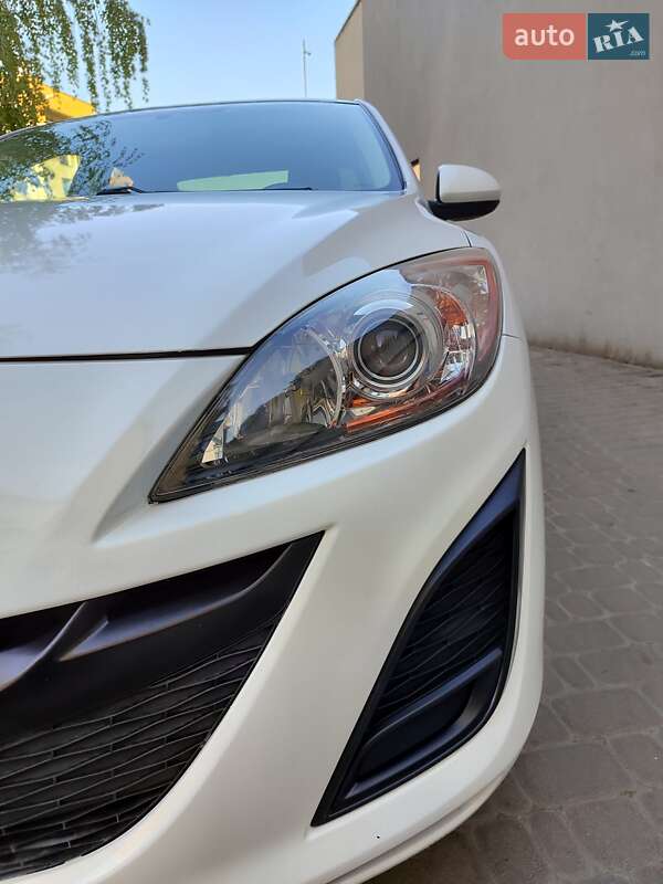 Седан Mazda 3 2011 в Киеве