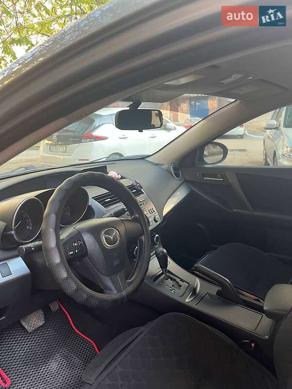 Седан Mazda 3 2011 в Кропивницком