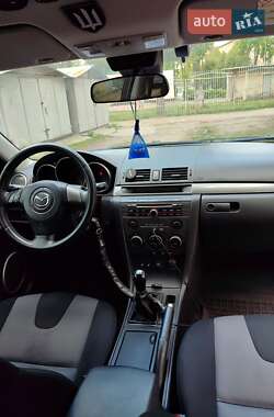 Седан Mazda 3 2006 в 