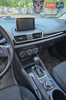 Седан Mazda 3 2015 в 