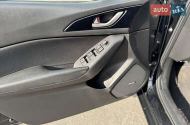 Хетчбек Mazda 3 2013 в 
