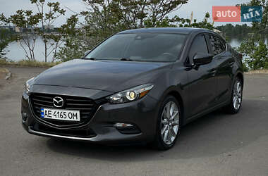 Седан Mazda 3 2017 в 