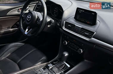 Седан Mazda 3 2017 в 