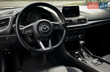 Седан Mazda 3 2017 в 