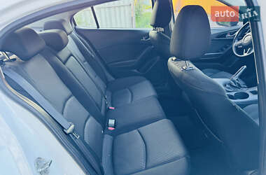 Седан Mazda 3 2013 в 