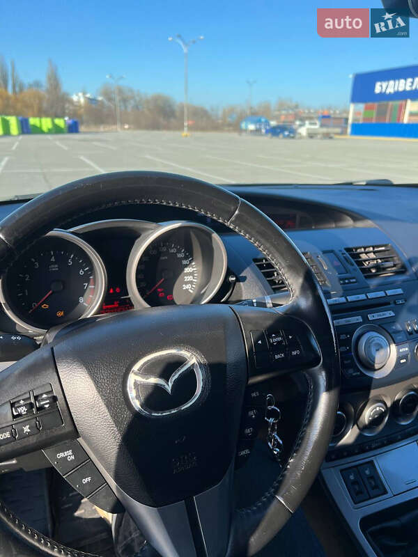 Седан Mazda 3 2009 в Южноукраинске