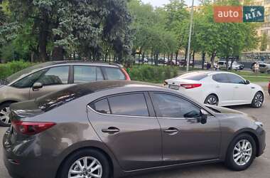 Седан Mazda 3 2014 в 