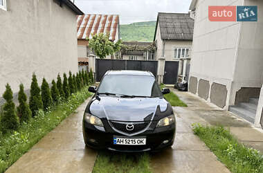 Седан Mazda 3 2004 в Хусте