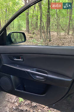 Хетчбек Mazda 3 2003 в 