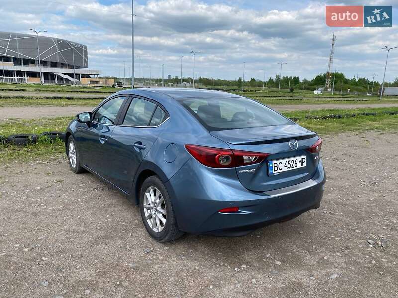 Седан Mazda 3 2014 в Львові