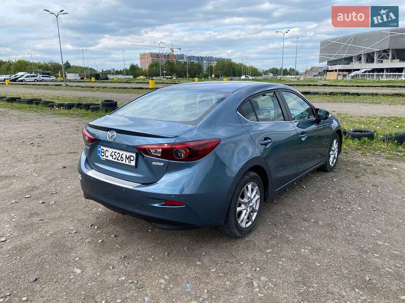 Седан Mazda 3 2014 в Львові