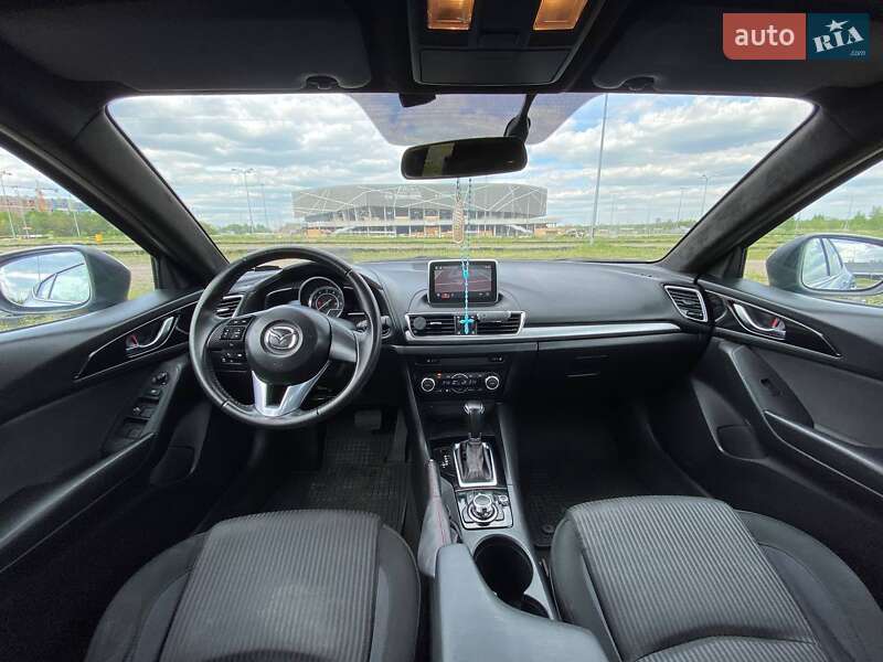 Седан Mazda 3 2014 в Львові