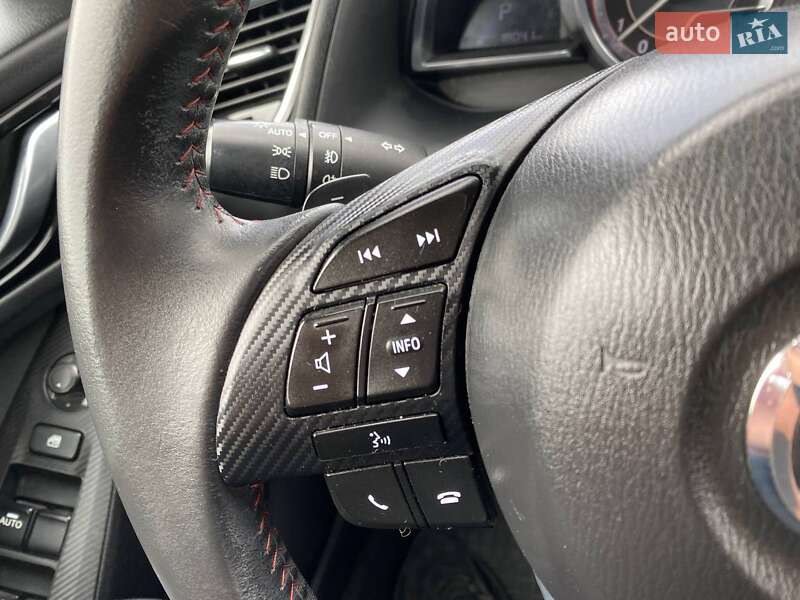 Седан Mazda 3 2014 в Львові