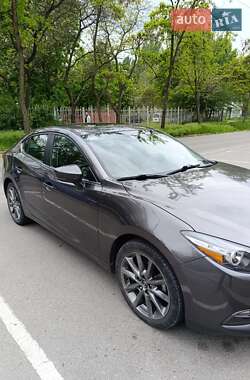 Седан Mazda 3 2018 в 