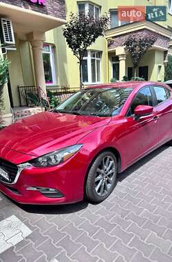 Хэтчбек Mazda 3 2017 в 