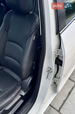 Седан Mazda 3 2014 в 