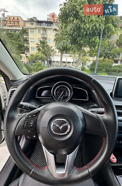 Седан Mazda 3 2014 в 