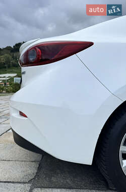 Седан Mazda 3 2014 в 