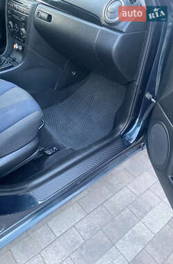 Хетчбек Mazda 3 2003 в 