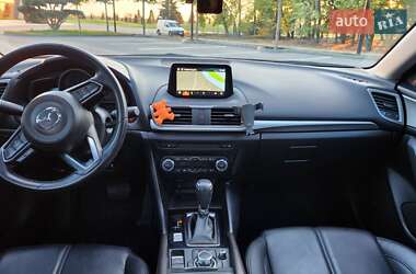 Седан Mazda 3 2017 в 