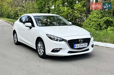 Седан Mazda 3 2017 в Киеве