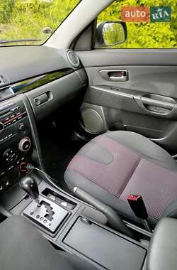 Хэтчбек Mazda 3 2004 в 