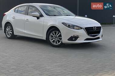 Седан Mazda 3 2015 в Днепре