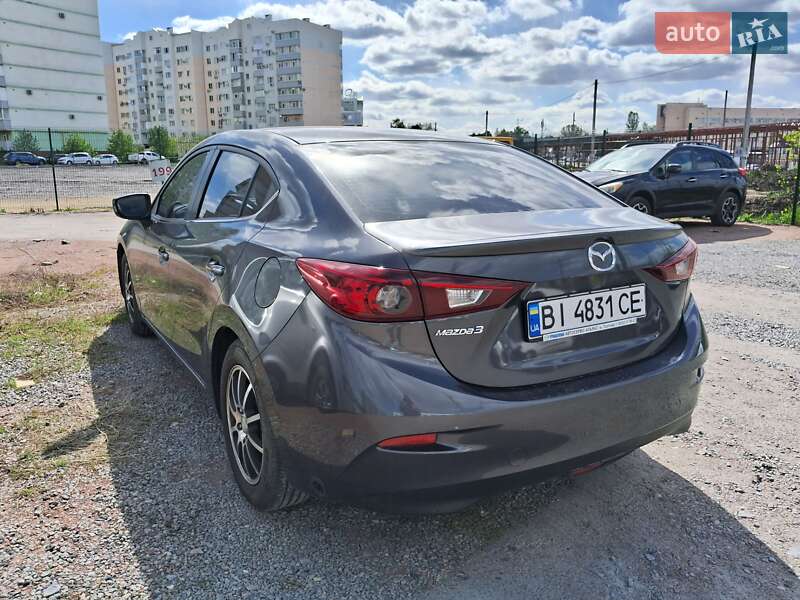 Седан Mazda 3 2016 в Полтаве