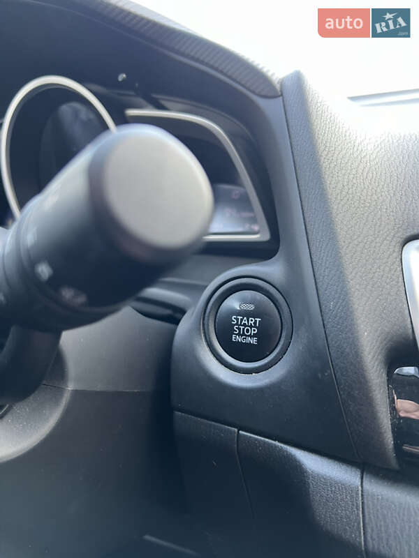 Хэтчбек Mazda 3 2015 в Львове