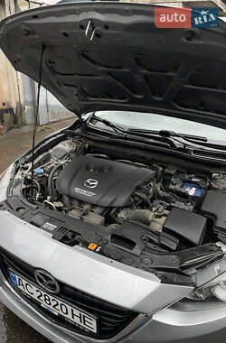 Седан Mazda 3 2014 в 