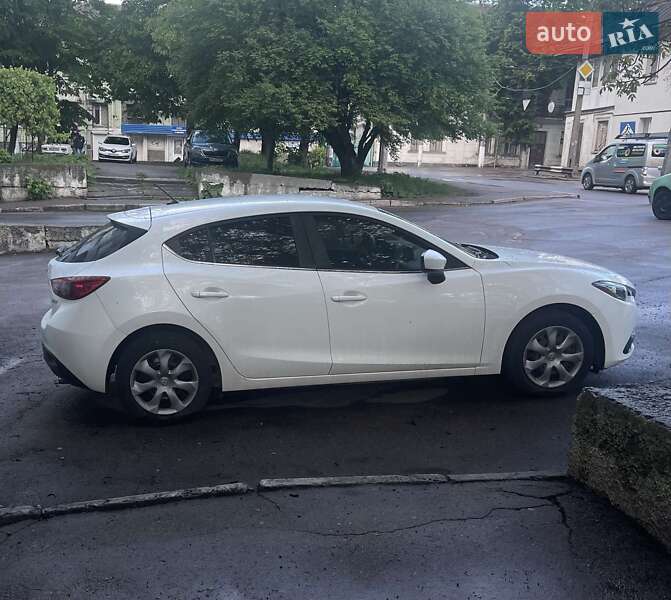 Хэтчбек Mazda 3 2015 в Житомире