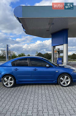 Седан Mazda 3 2004 в 