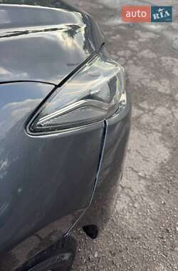 Седан Mazda 3 2014 в 