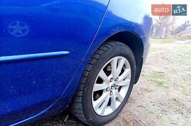 Хэтчбек Mazda 3 2006 в 