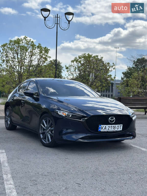 Mazda 3 2019