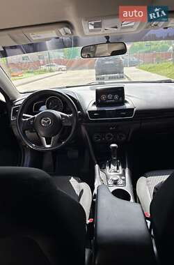 Седан Mazda 3 2015 в 