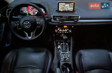 Хэтчбек Mazda 3 2015 в 