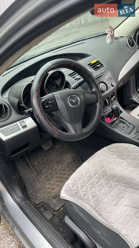 Седан Mazda 3 2013 в Запорожье