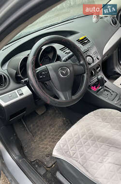 Седан Mazda 3 2013 в 