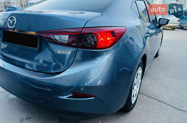 Седан Mazda 3 2016 в 