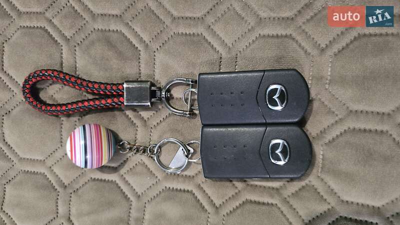 Хетчбек Mazda 3 2006 в Снятині