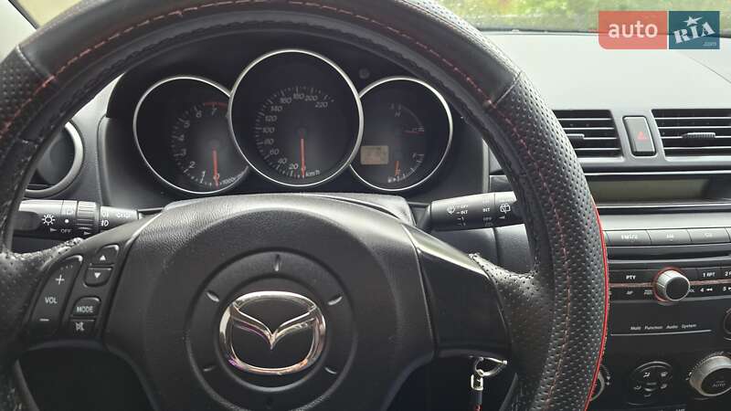 Хетчбек Mazda 3 2006 в Снятині